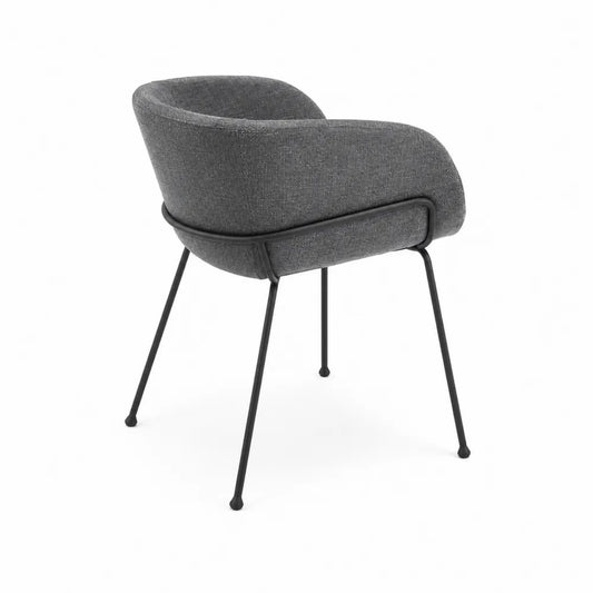 Chaise en tissu avec structure en métal